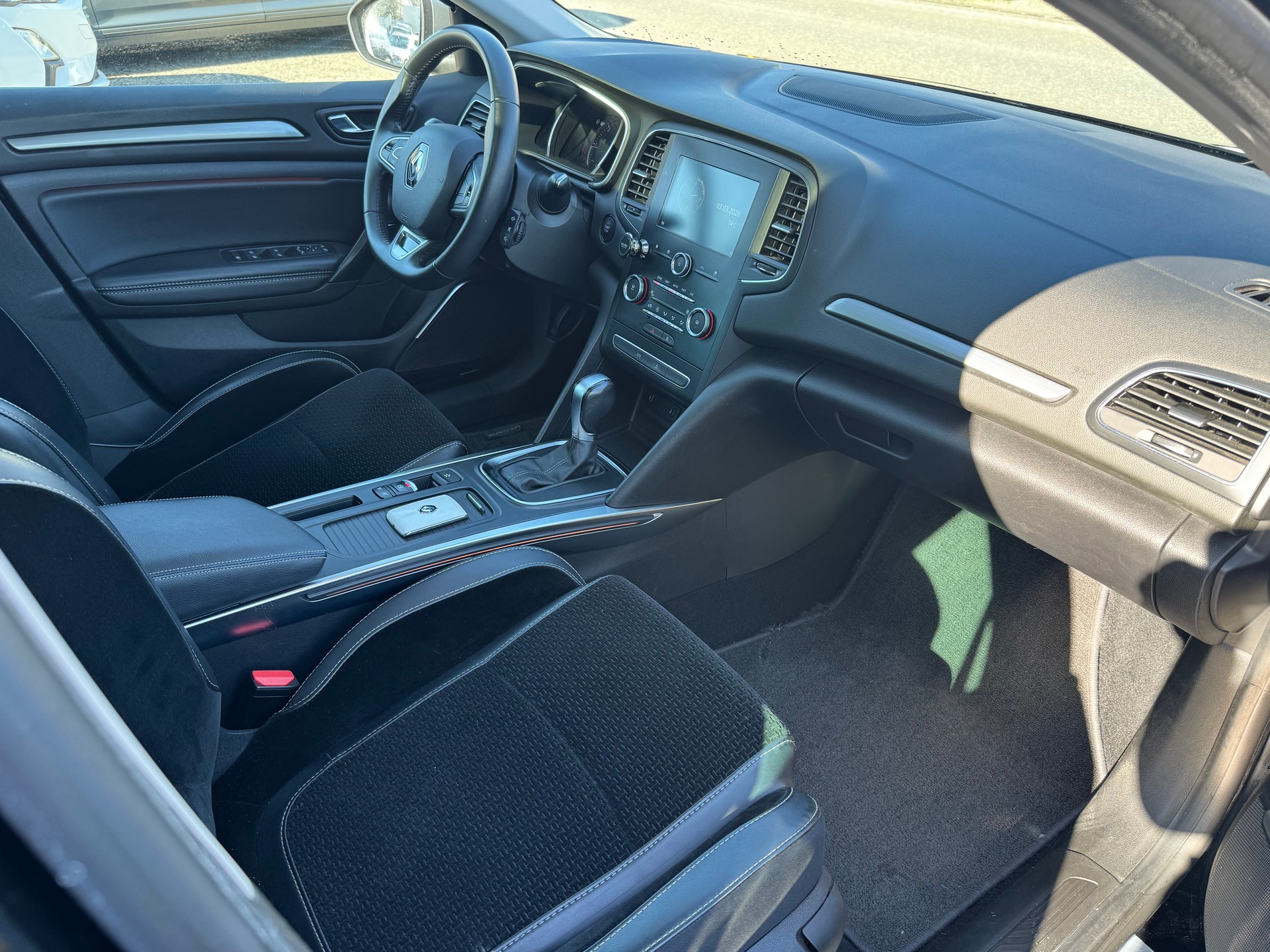 RENAULT Mégane Grandtour 1.5 dCi GT Line EDC-image-5