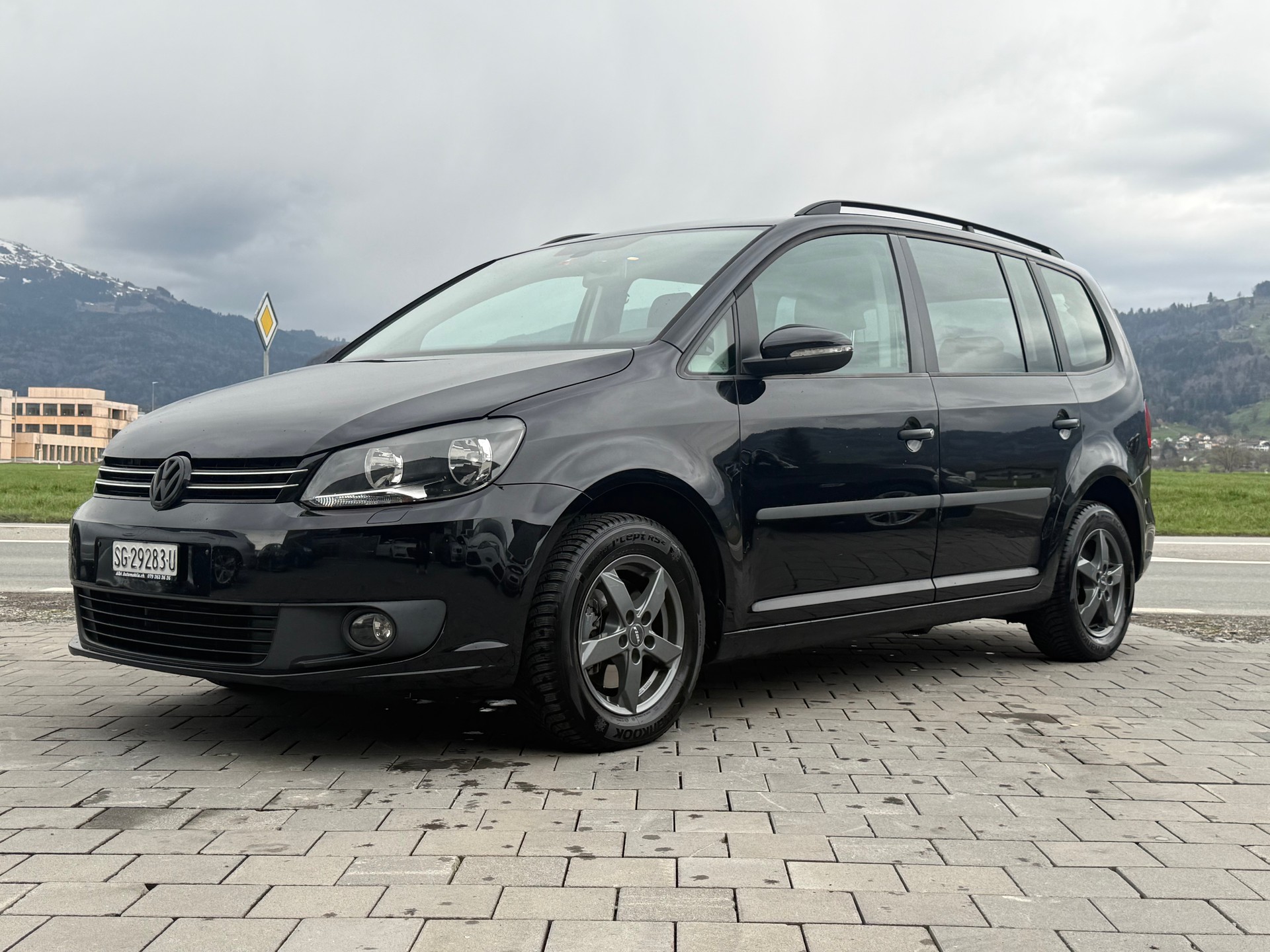 VW Touran 1.6 TDI Trendline 7-Plätzer