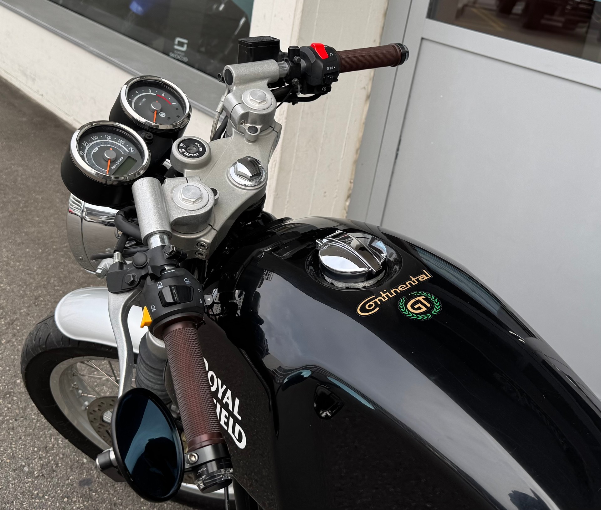 ROYAL ENFIELD Continental GT 535-image-11