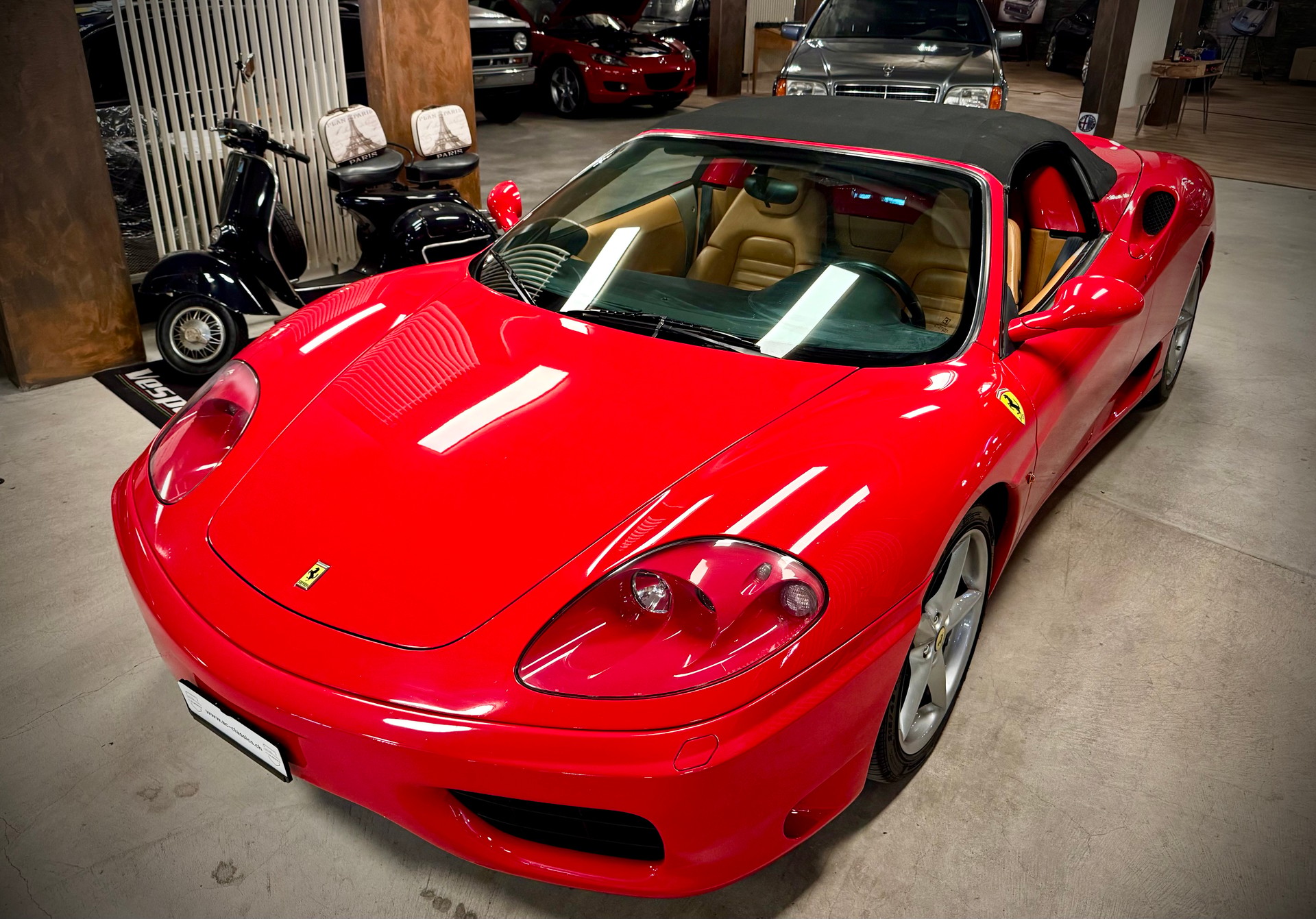 FERRARI F360 Spider-showroom-element-1