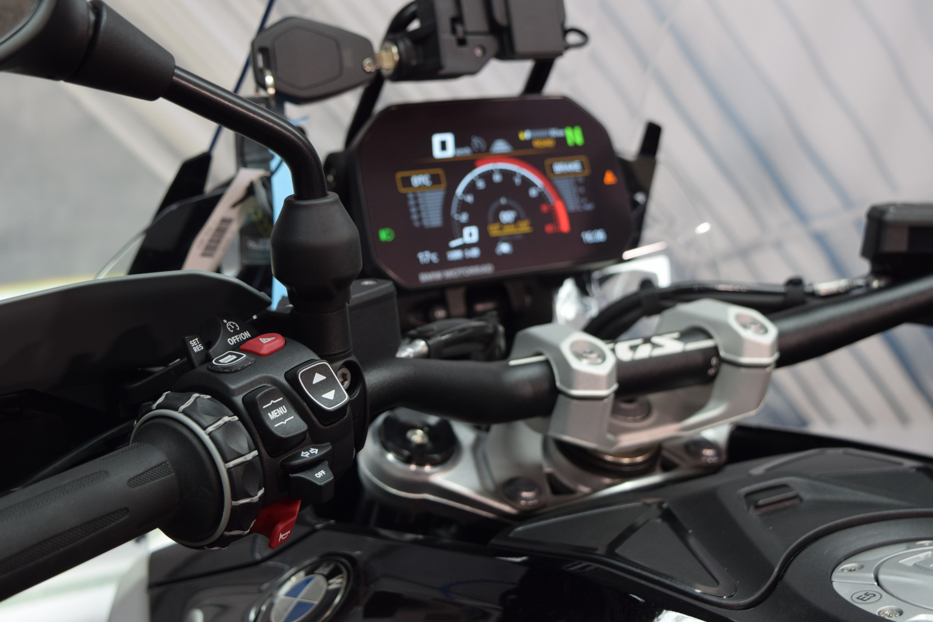 BMW R 1300 GS Triple Black Vollausstattung-image-7