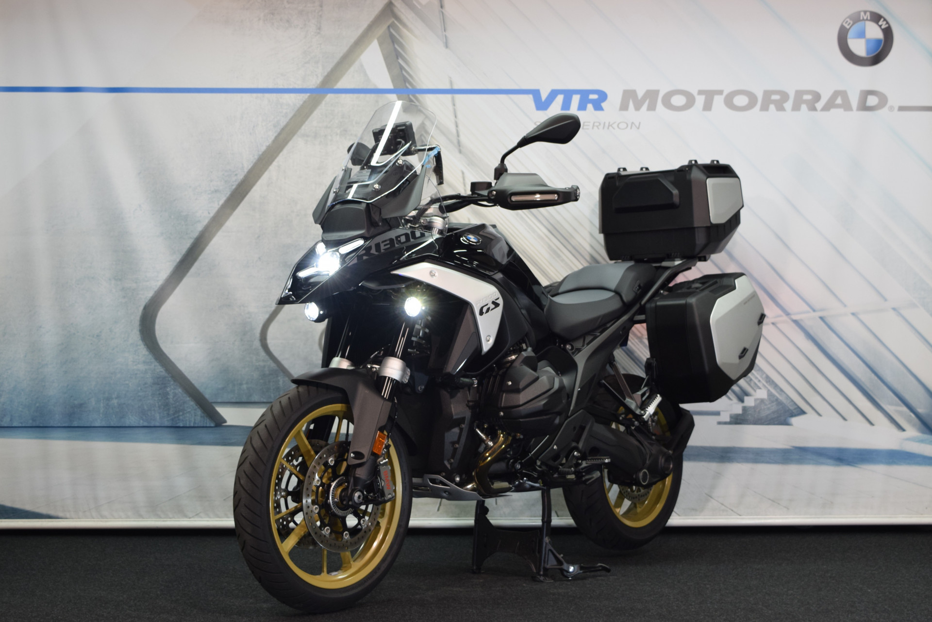 BMW R 1300 GS Triple Black inkl. Navi, Koffer & Topcase-image-5
