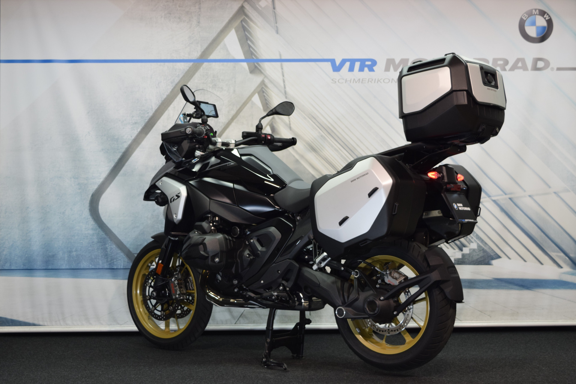 BMW R 1300 GS Triple Black inkl. Navi, Koffer & Topcase-image-3