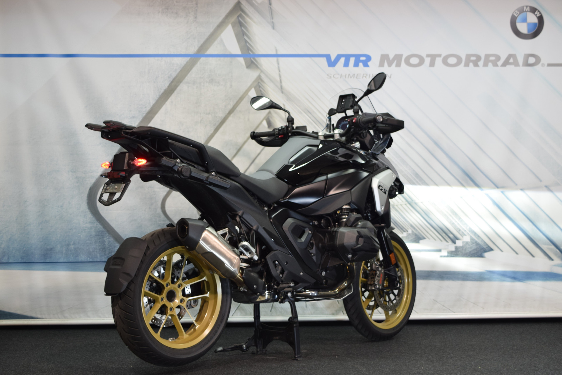 BMW R 1300 GS Triple Black Vollausstattung-image-2