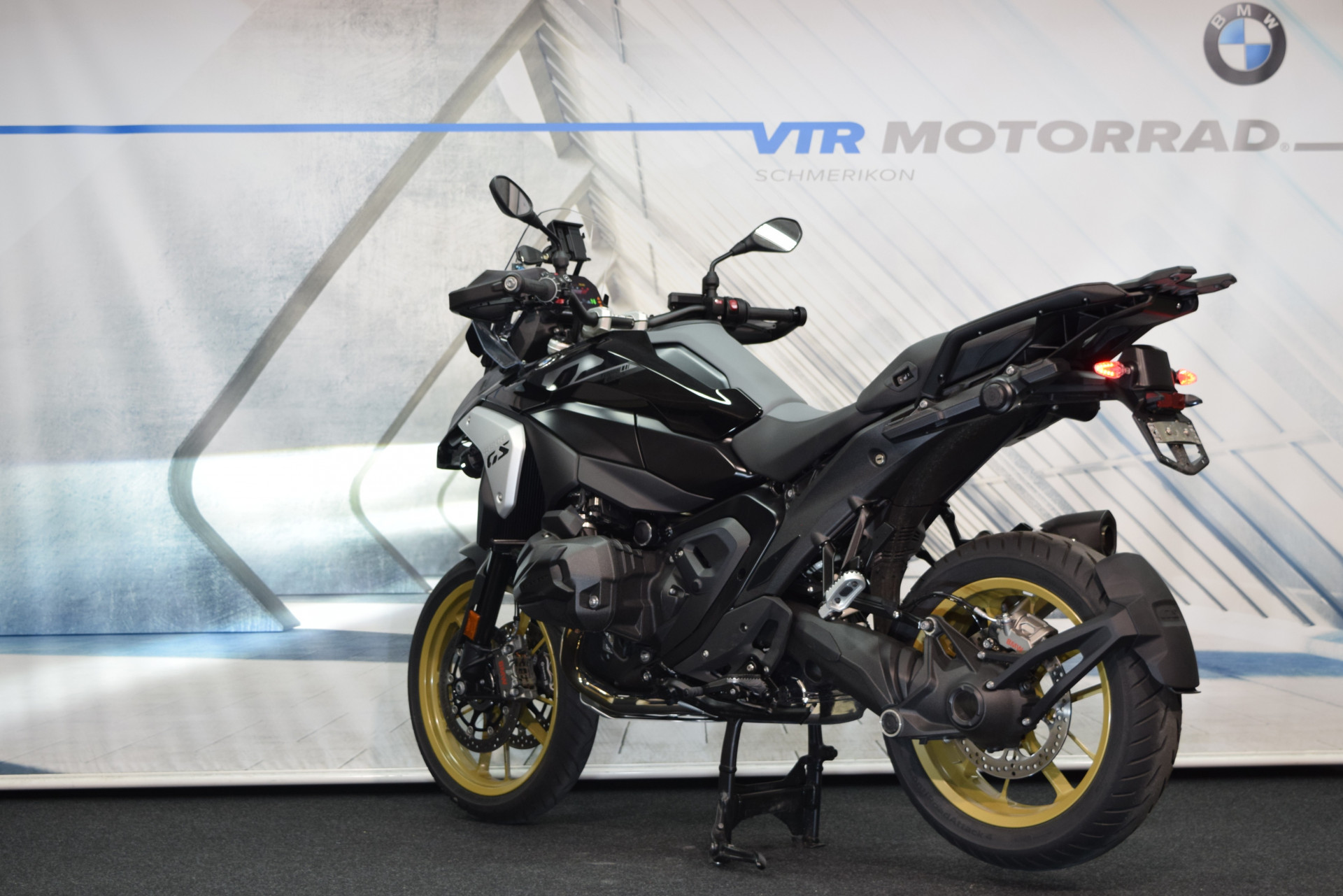 BMW R 1300 GS Triple Black Vollausstattung-image-3