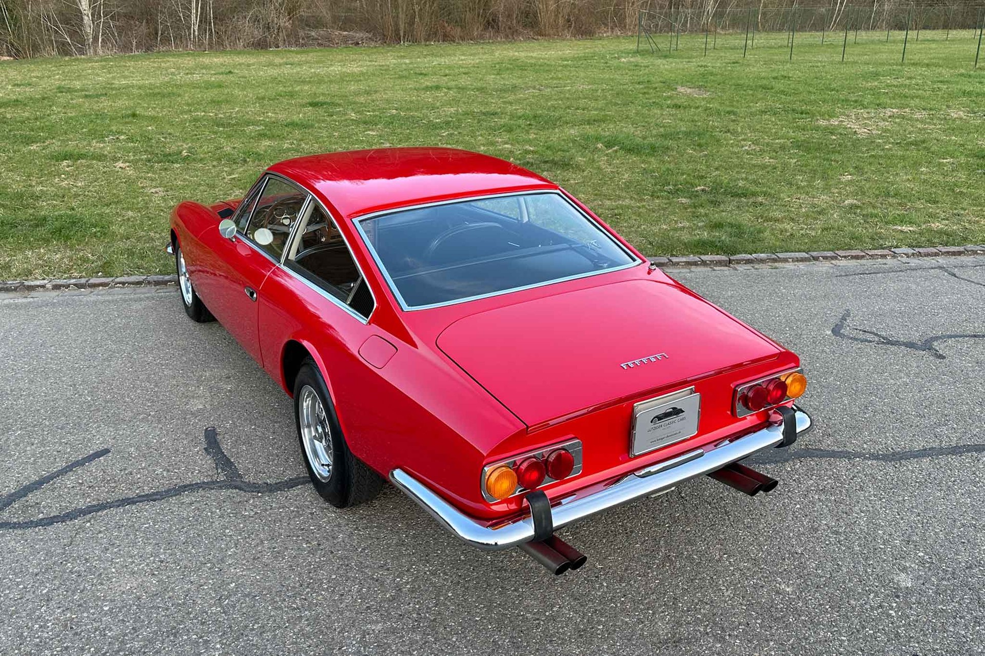 FERRARI 365 GT 2+2-image-9