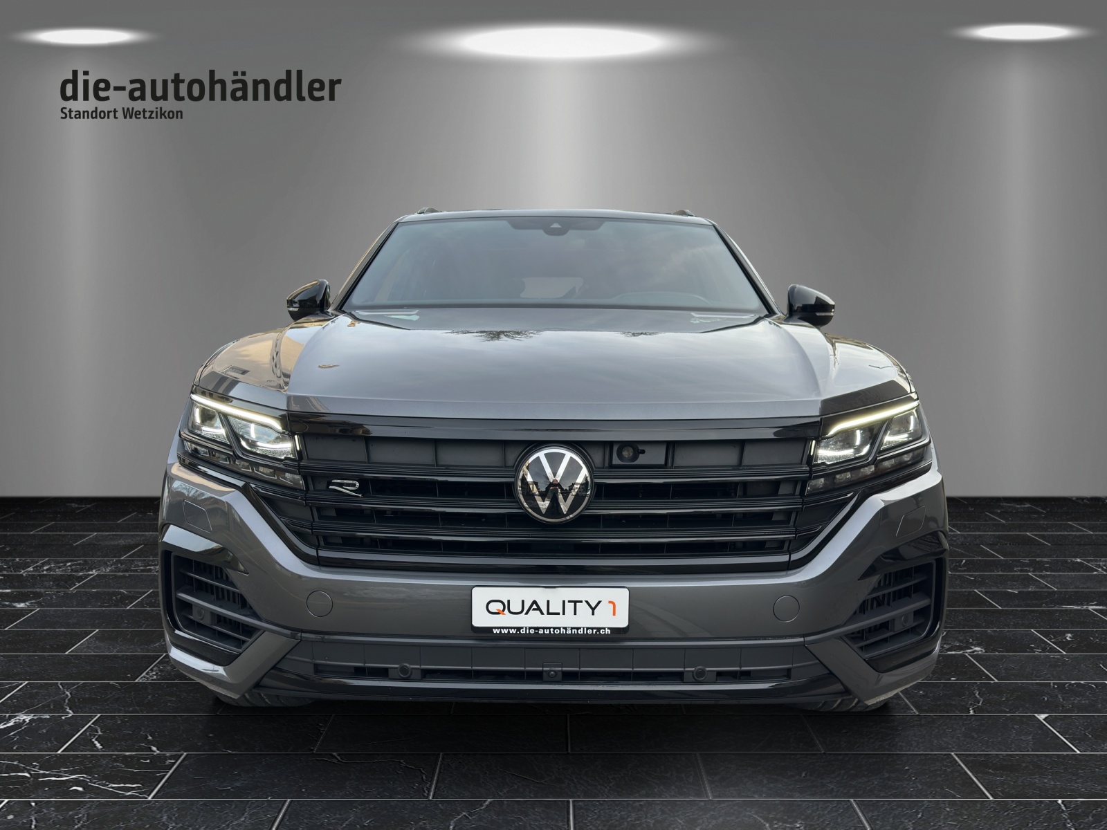 VW Touareg 3.0 TSI eHybrid R Tiptronic-showroom-element-1