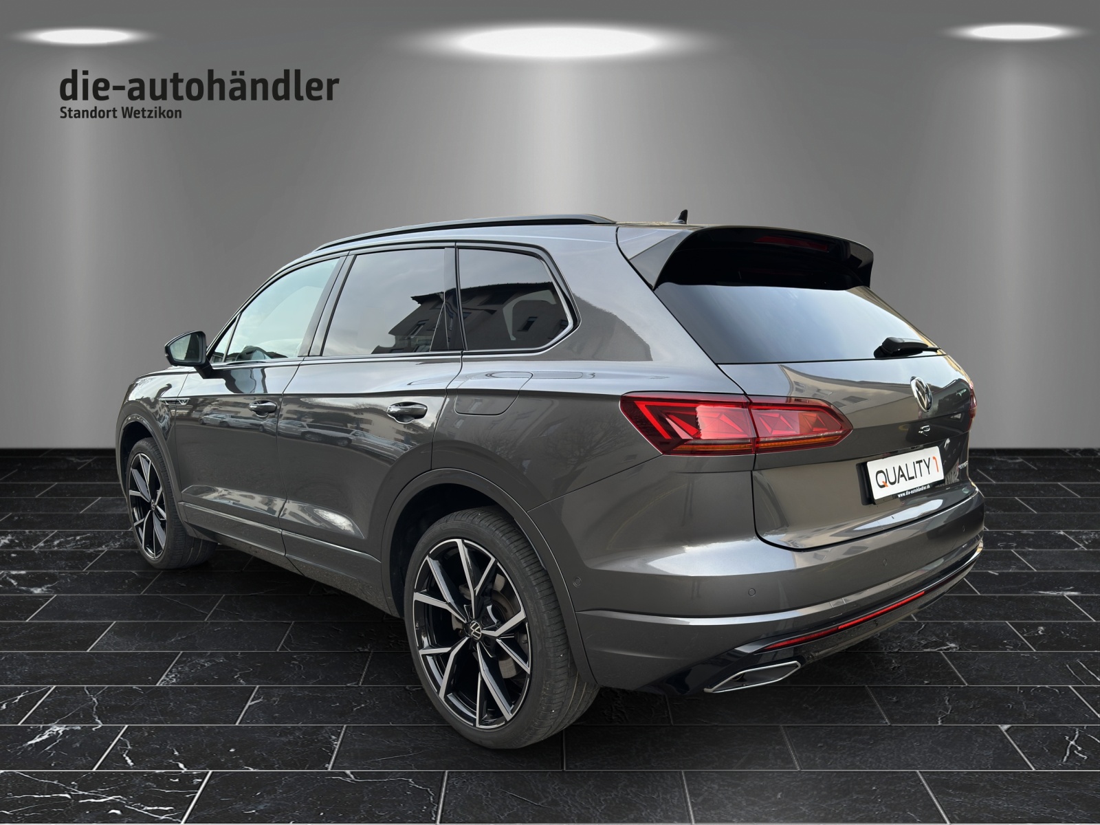 VW Touareg 3.0 TSI eHybrid R Tiptronic-showroom-element-3