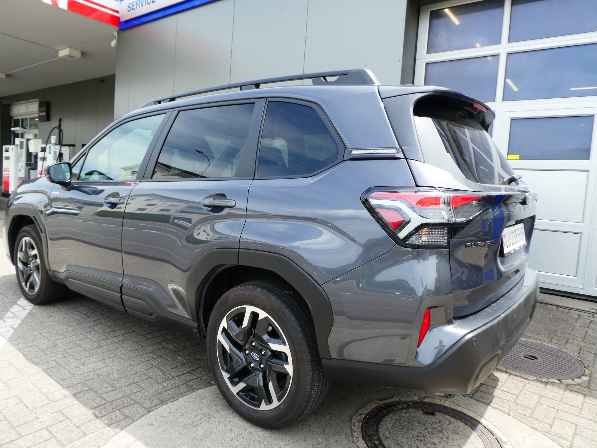 SUBARU Forester 2.0i e-Boxer Swiss Plus Lineartronic-image-8