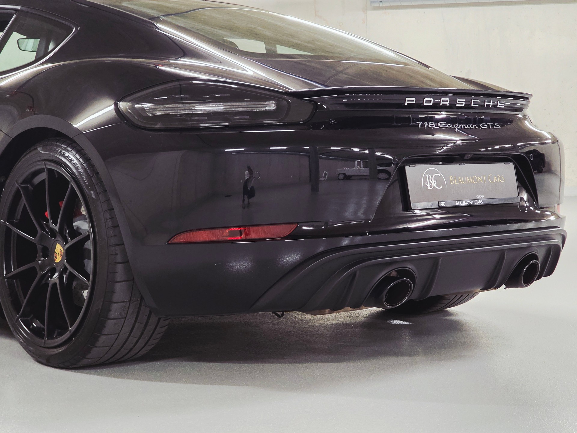 PORSCHE 718 Cayman GTS 4.0 PDK (Full Black)-image-13