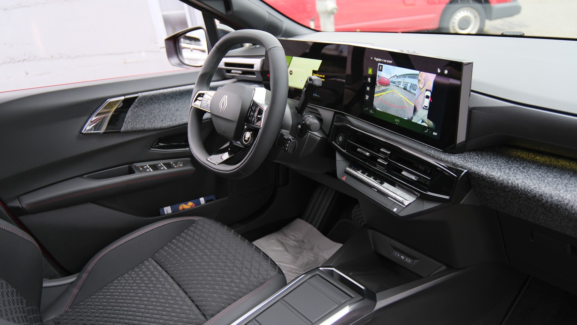 RENAULT Clio 1.8 E-Tech Techno-image-20
