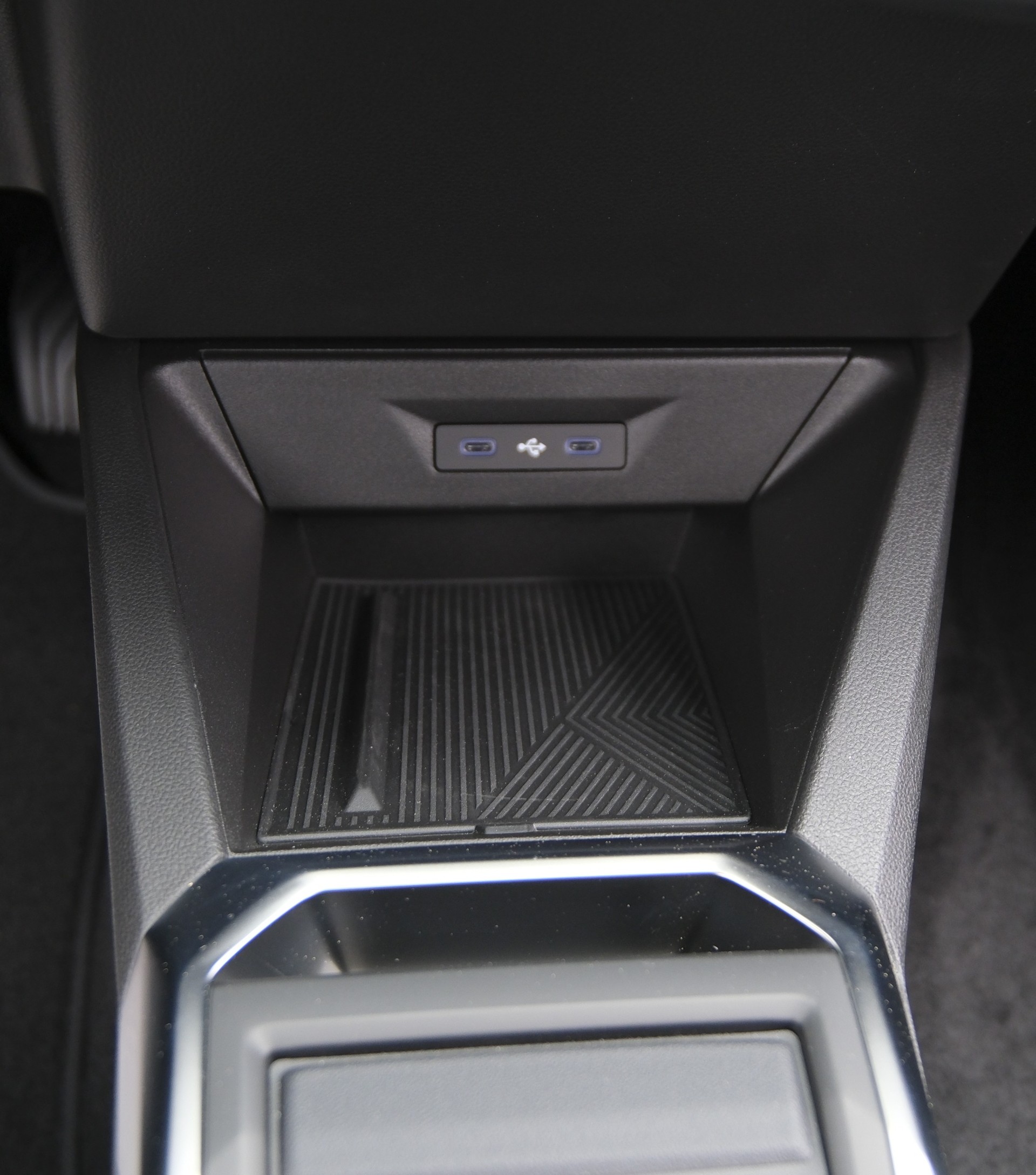 RENAULT Clio 1.8 E-Tech Techno-image-15