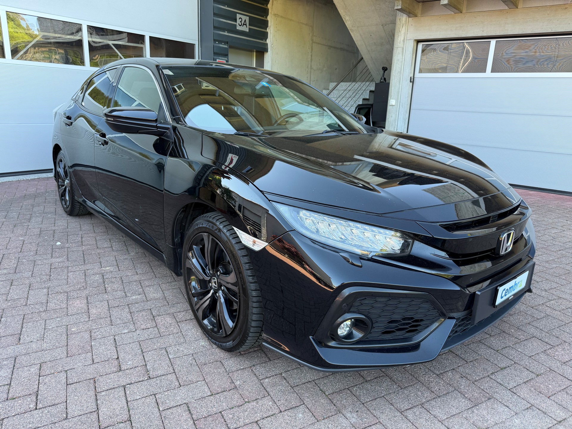 HONDA Civic 1.0 VTEC Elegance CVT-image-1