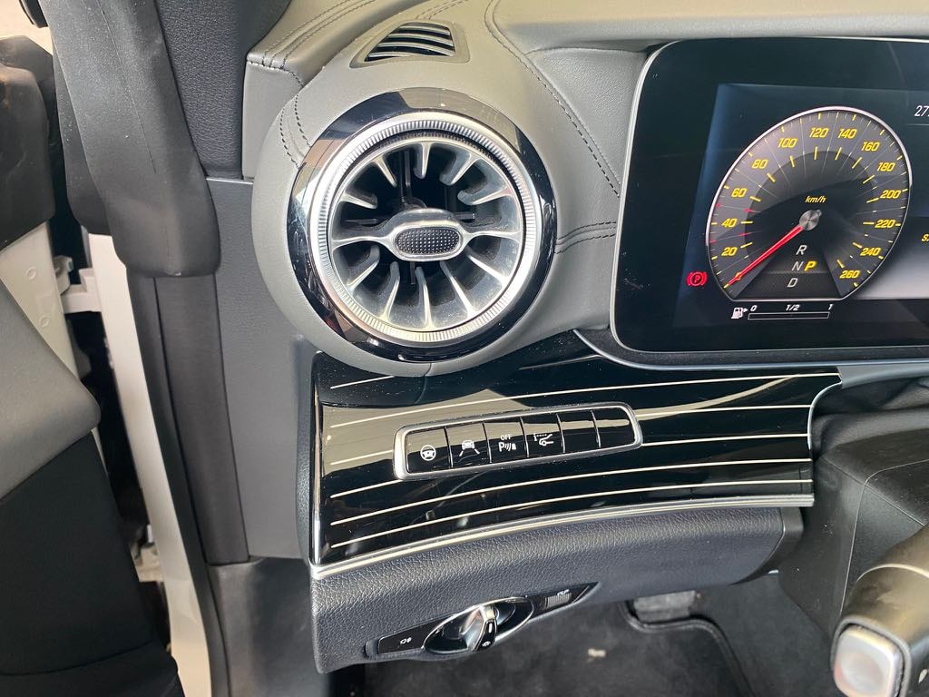 MERCEDES-BENZ E 400-image-8