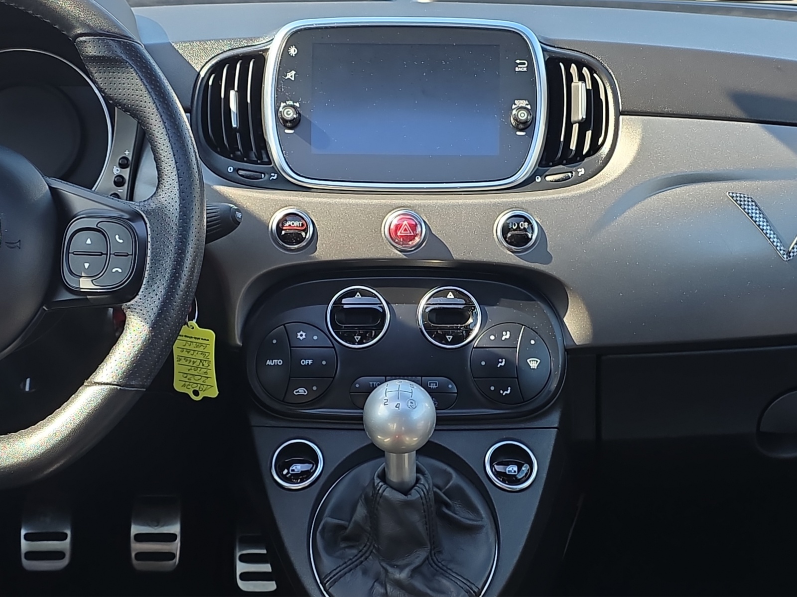 FIAT 595 1.4 16V Turbo Abarth Turismo-image-10
