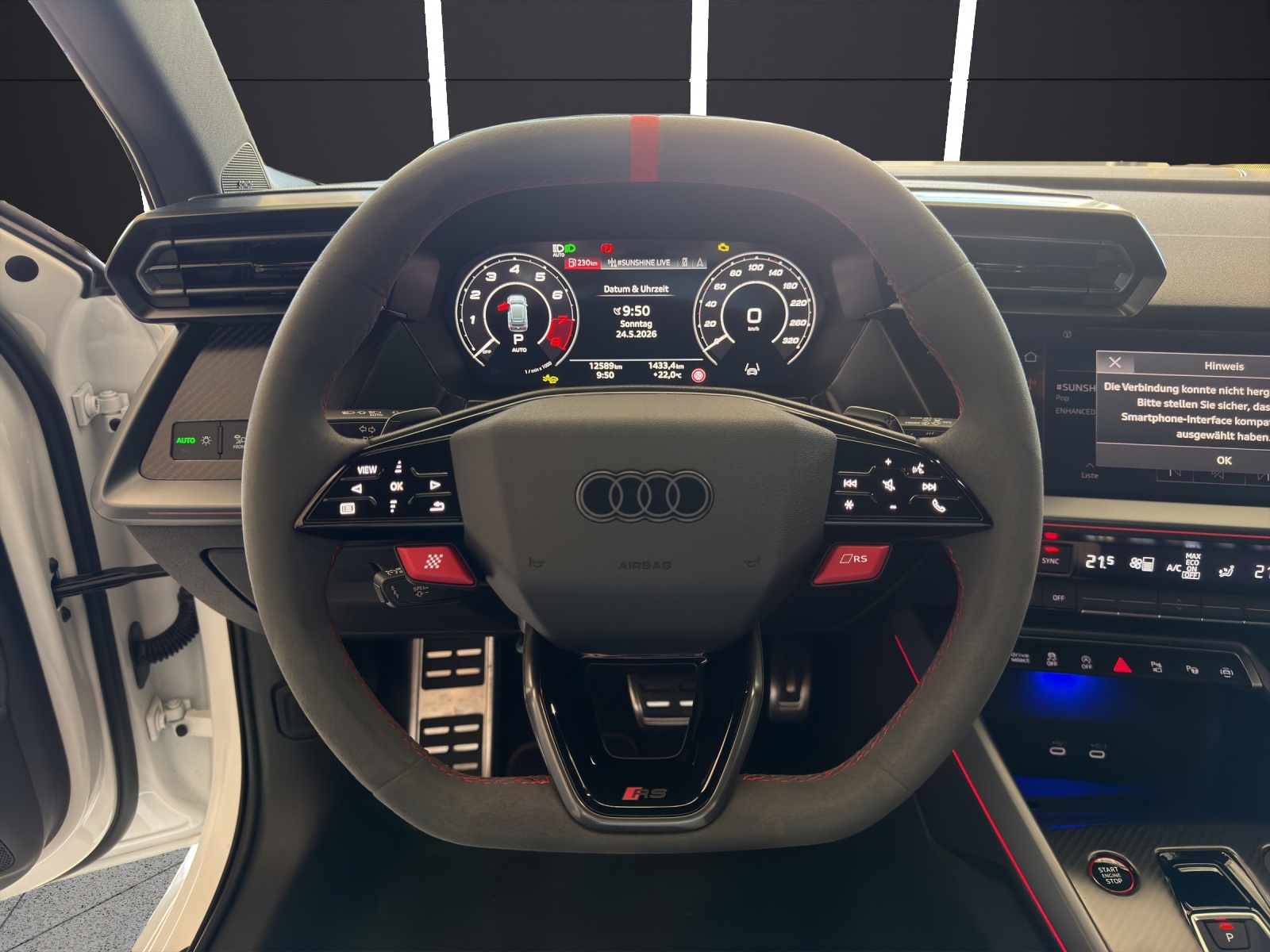 AUDI RS3 Sportback 2.5 TSI quattro S-tronic-image-13