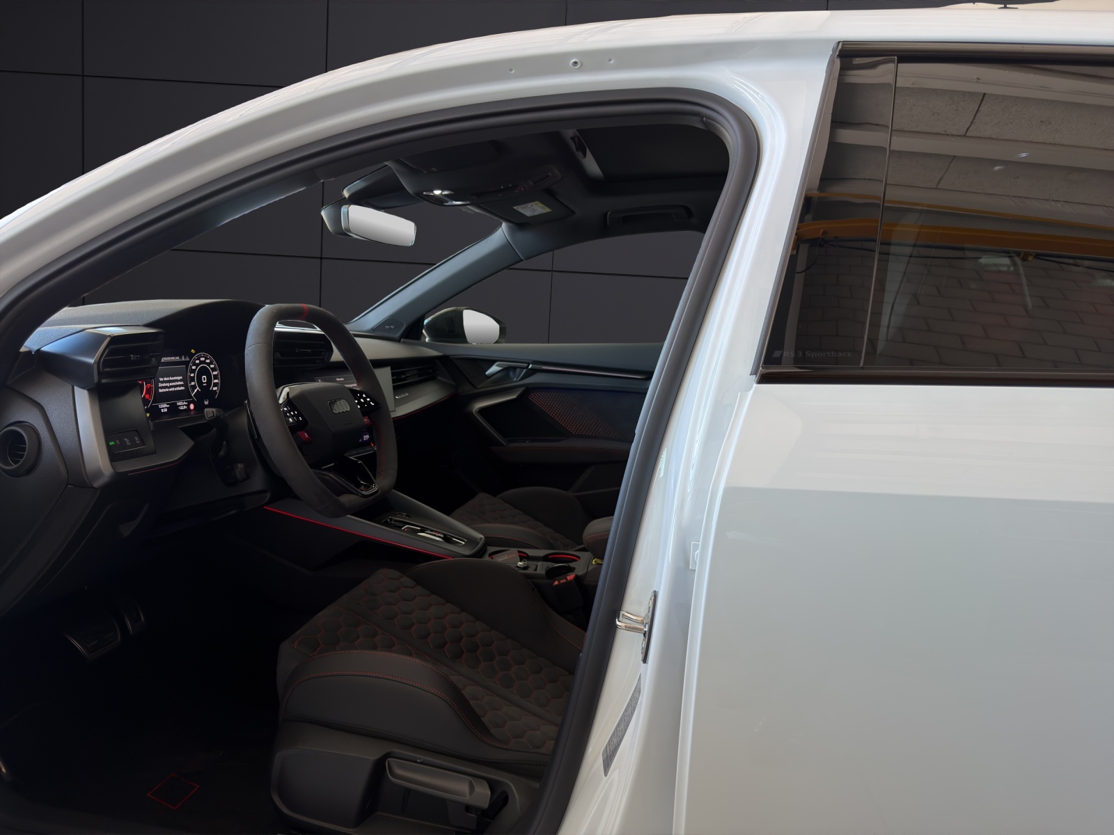 AUDI RS3 Sportback 2.5 TSI quattro S-tronic-image-9