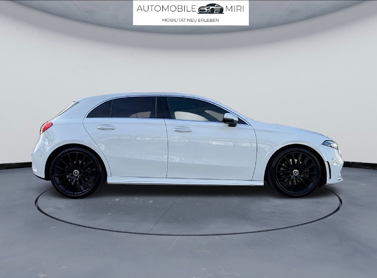 MERCEDES-BENZ A 220 AMG Line 7G-DCT 4Matic-image-1