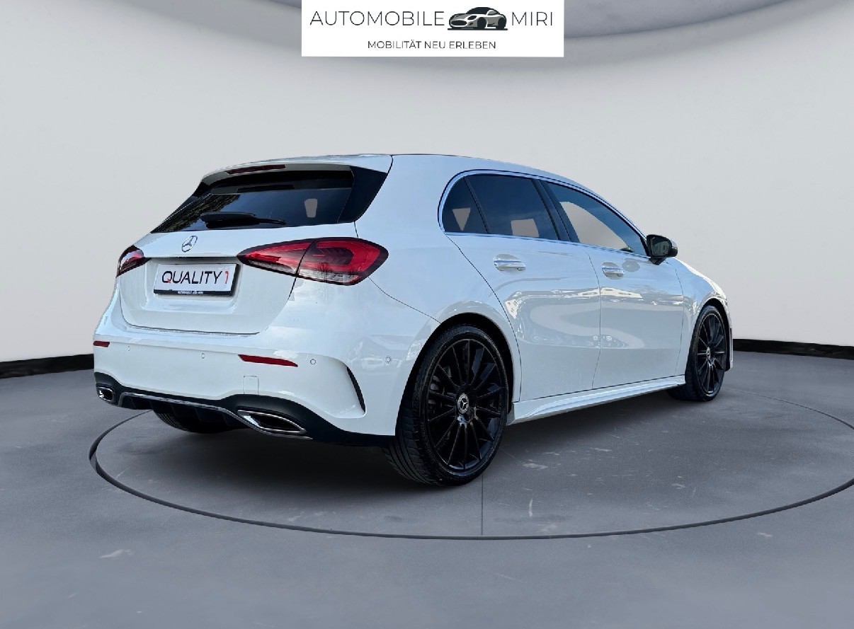MERCEDES-BENZ A 220 AMG Line 7G-DCT 4Matic-image-2