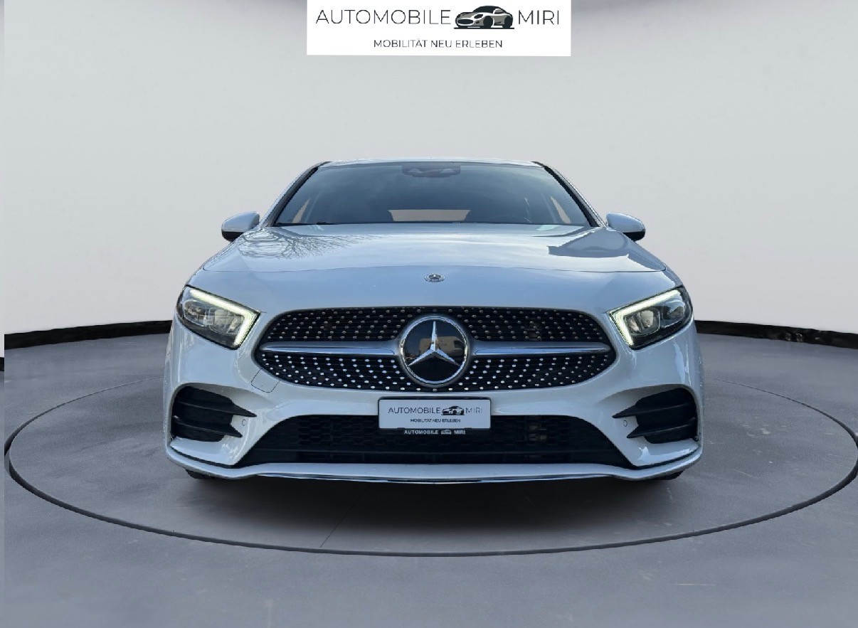 MERCEDES-BENZ A 220 AMG Line 7G-DCT 4Matic-image-6