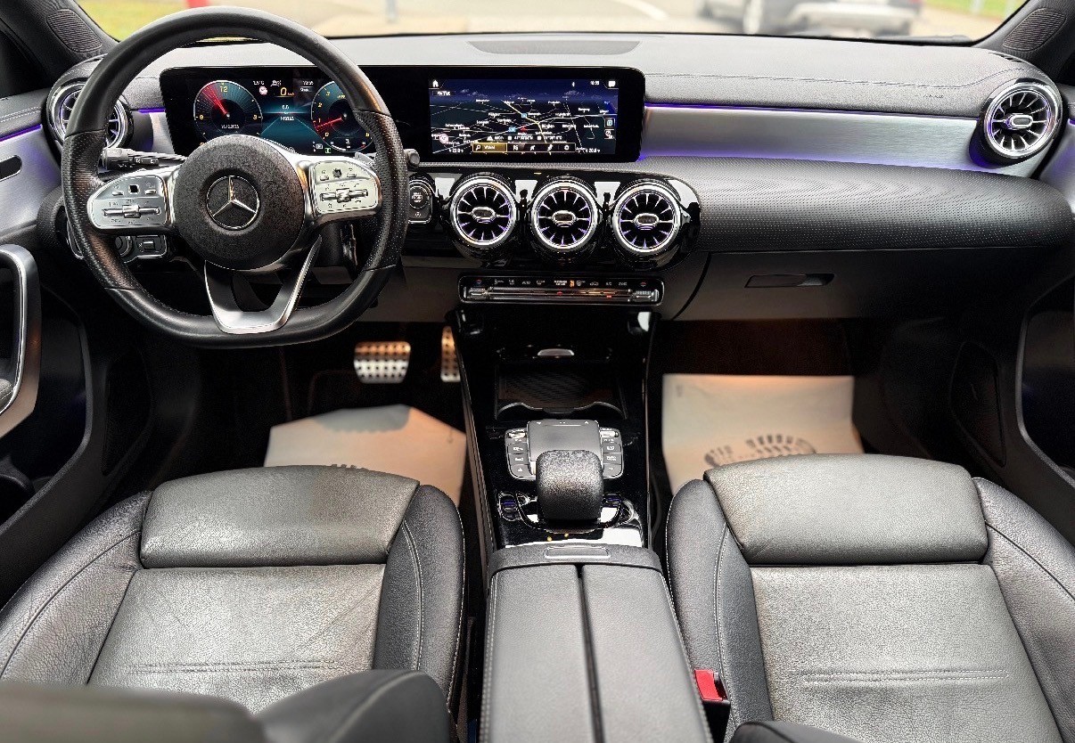 MERCEDES-BENZ A 220 AMG Line 7G-DCT 4Matic-image-7