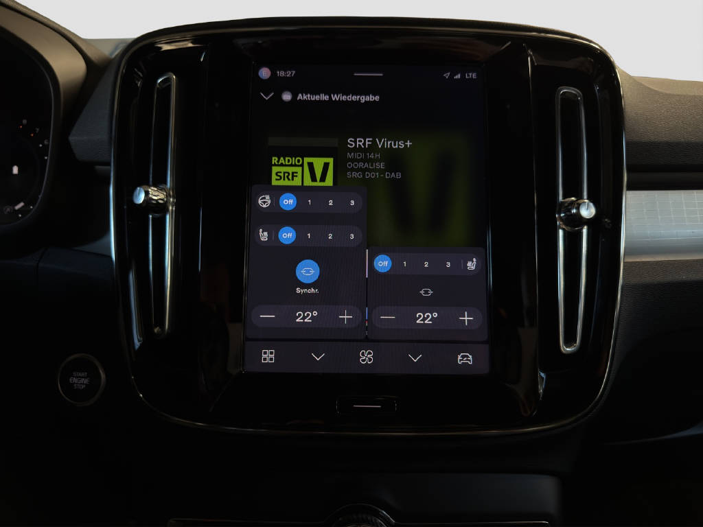 VOLVO XC40 2.0 B4 MH Plus Dark-image-10