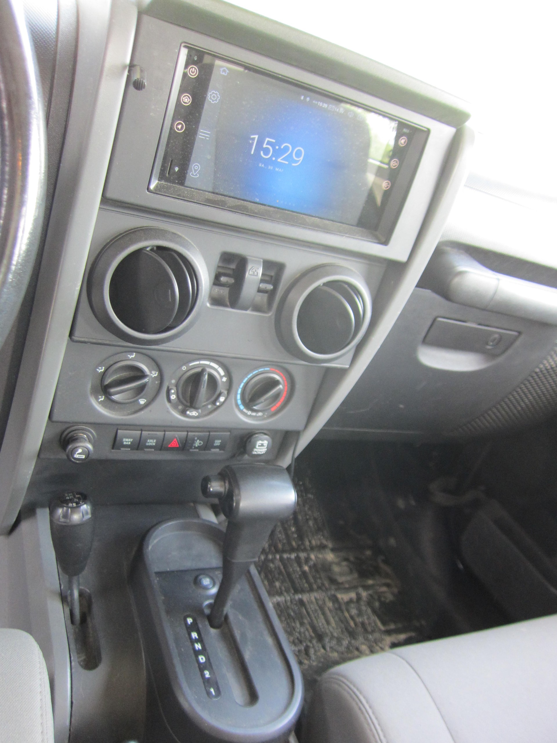 JEEP 2.8 CRD Rubicon-image-4