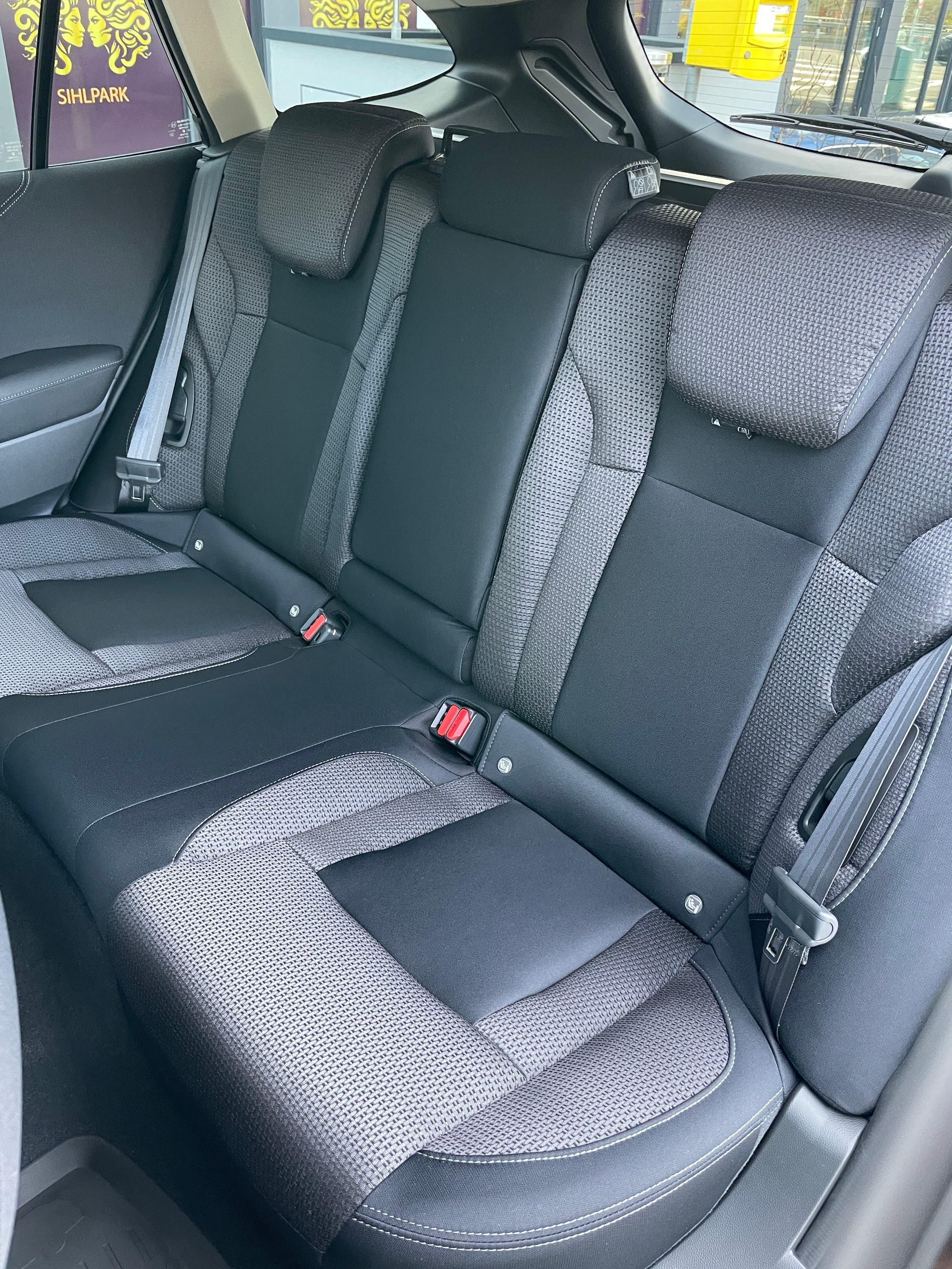 SUBARU Outback 2.5i Advantage AWD Lineartronic-image-12
