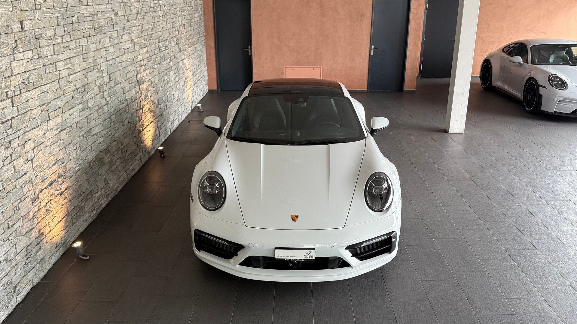 PORSCHE 911 Carrera 4S PDK Sport Design Paket-showroom-element-2
