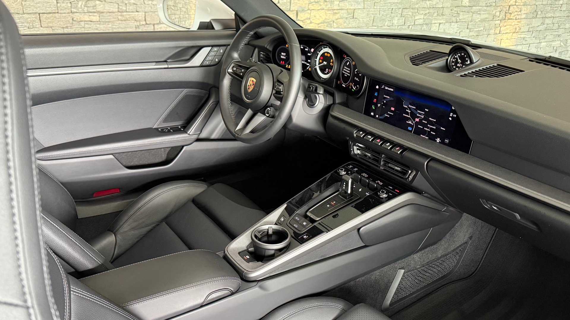 PORSCHE 911 Carrera 4S PDK Sport Design Paket-image-19