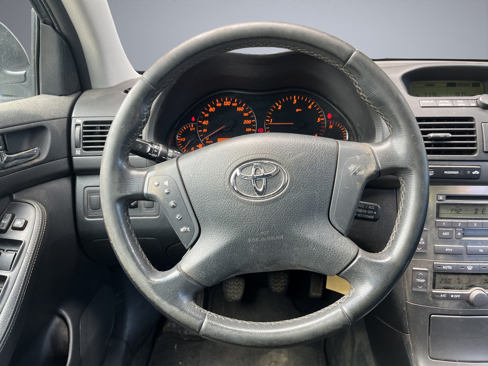 TOYOTA Avensis 2.4 D4 VVT-i Linea Sol Prem. T-Step5-image-10