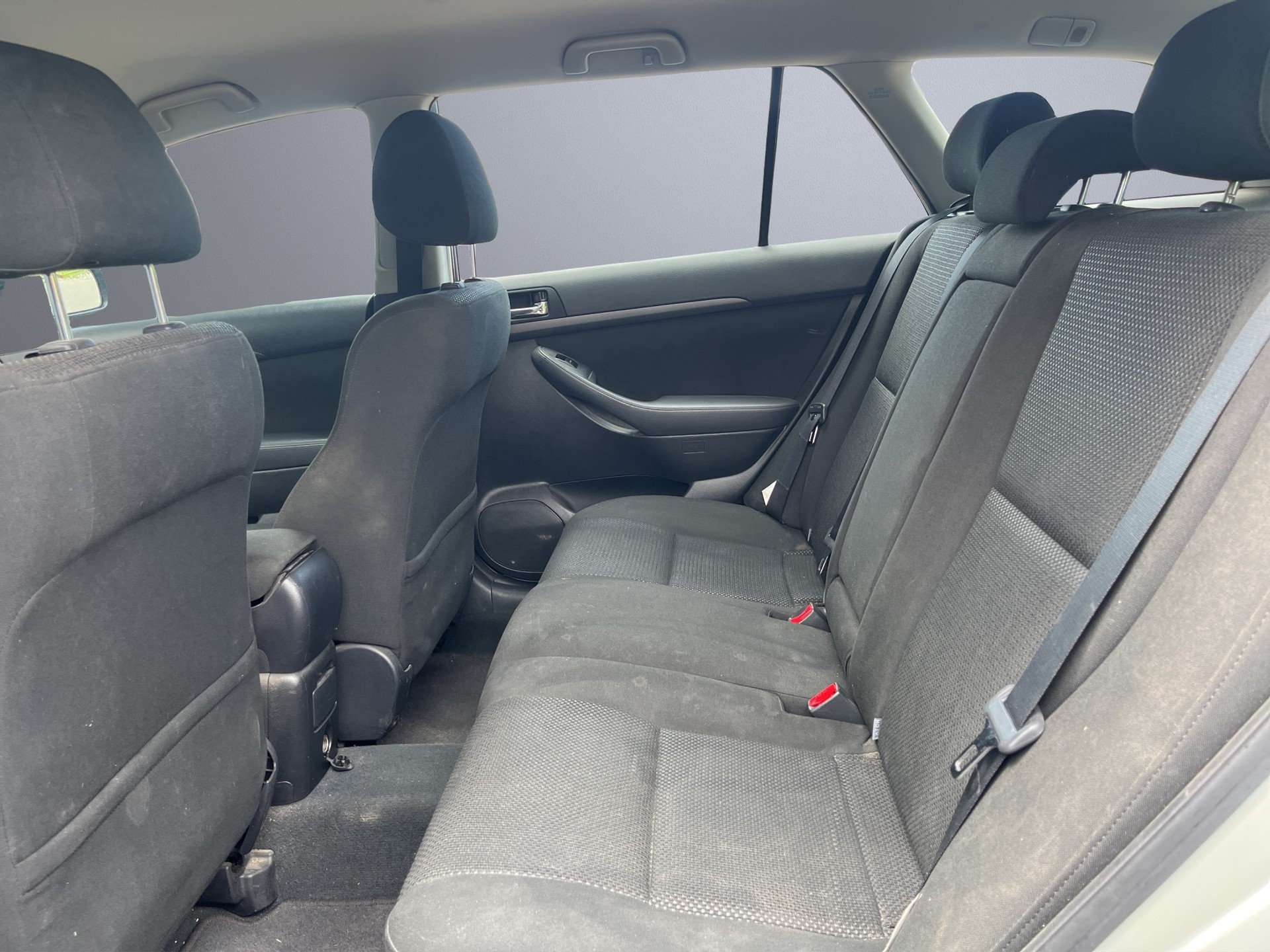 TOYOTA Avensis 2.4 D4 VVT-i Linea Sol Prem. T-Step5-image-13