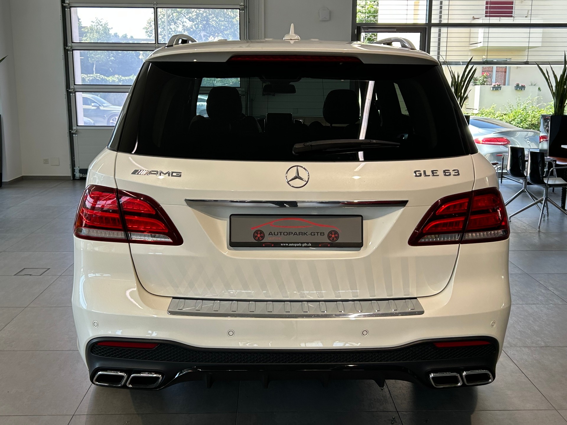MERCEDES-BENZ GLE 63 AMG 4Matic Speedshift Plus 7G-Tronic-image-6