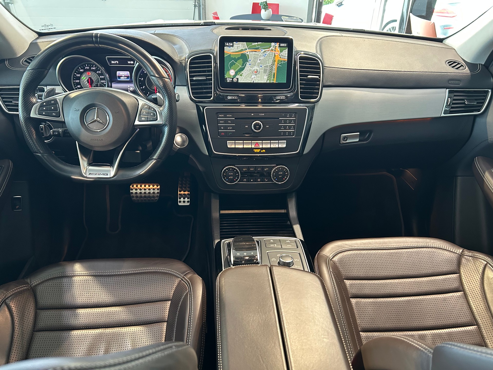 MERCEDES-BENZ GLE 63 AMG 4Matic Speedshift Plus 7G-Tronic-image-12