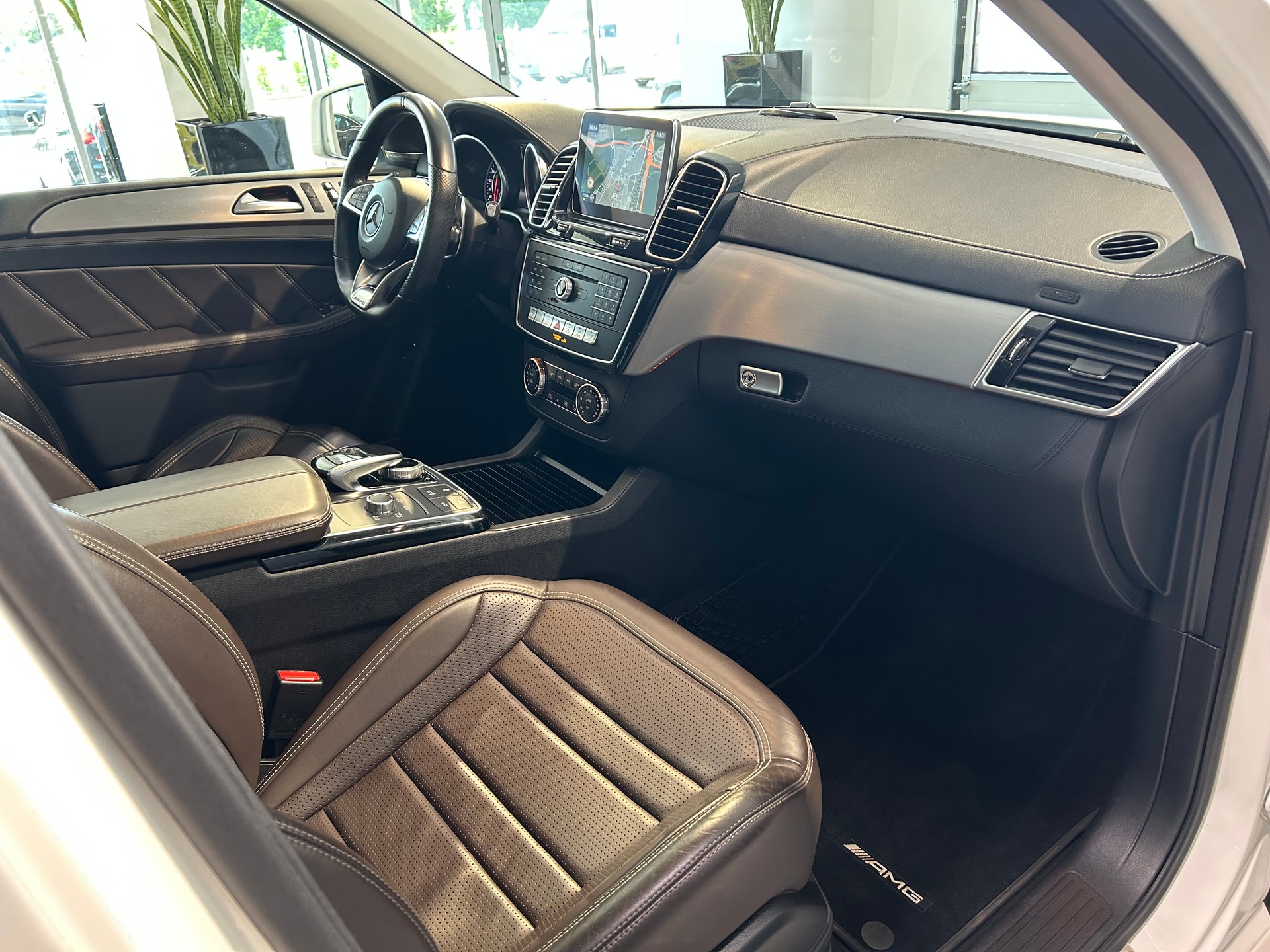 MERCEDES-BENZ GLE 63 AMG 4Matic Speedshift Plus 7G-Tronic-image-9