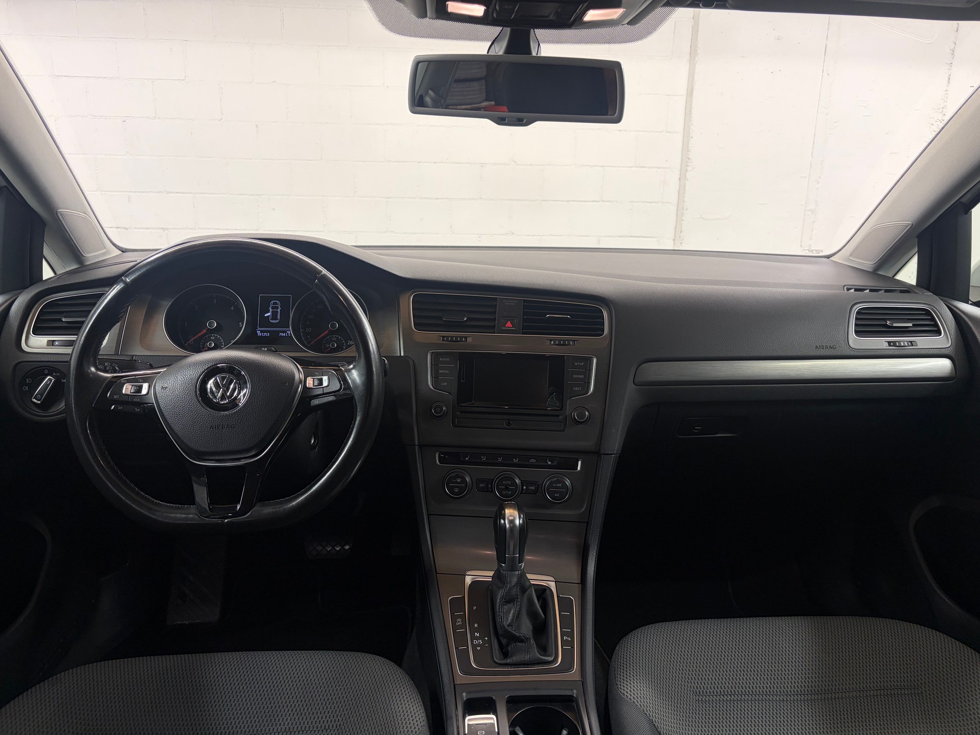 VW Golf 2.0 TDI Comfortline DSG-image-7