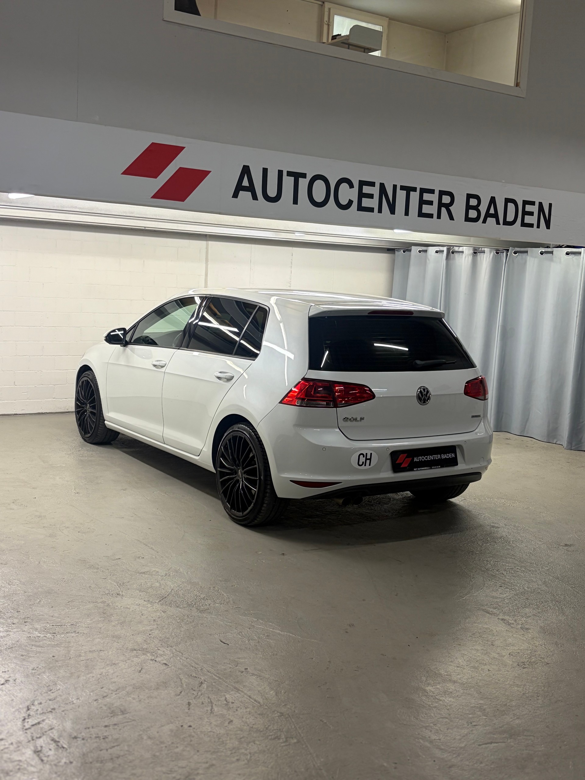 VW Golf 2.0 TDI Comfortline DSG-image-5