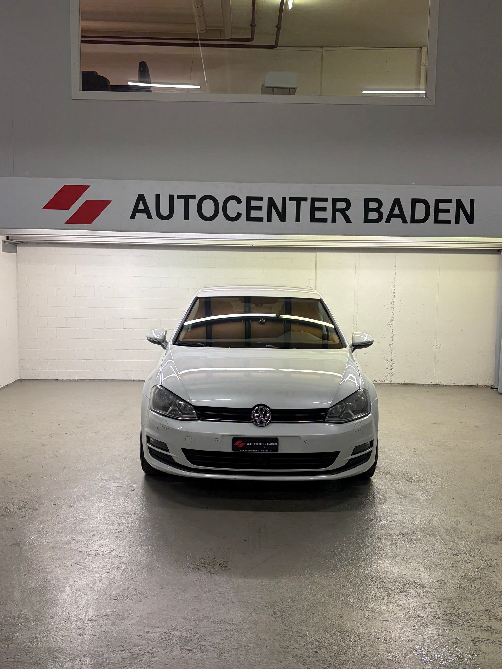 VW Golf 2.0 TDI Comfortline DSG-showroom-element-1