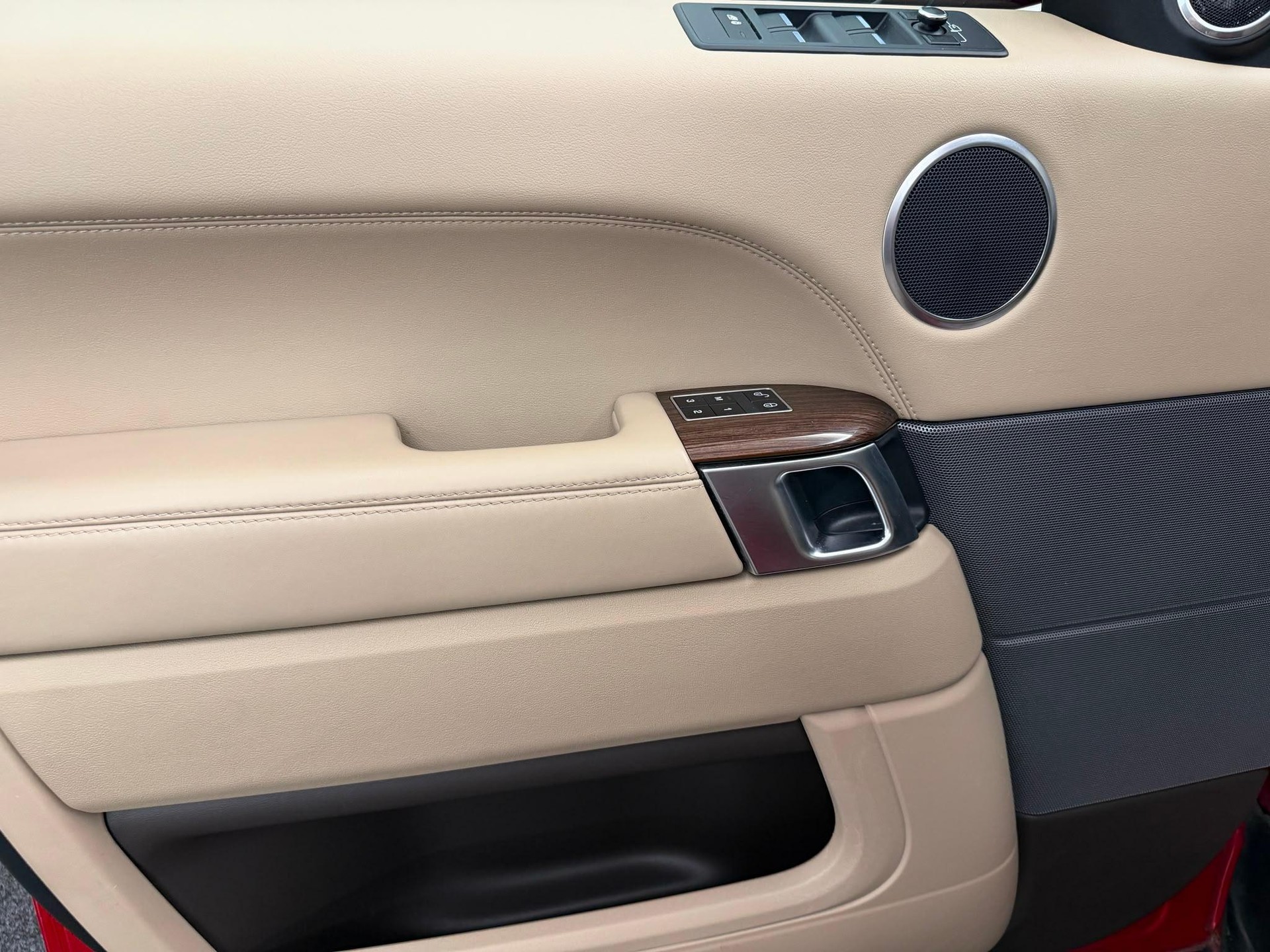 LAND ROVER Range Rover Sport 3.0 V6 SC HSE-image-17
