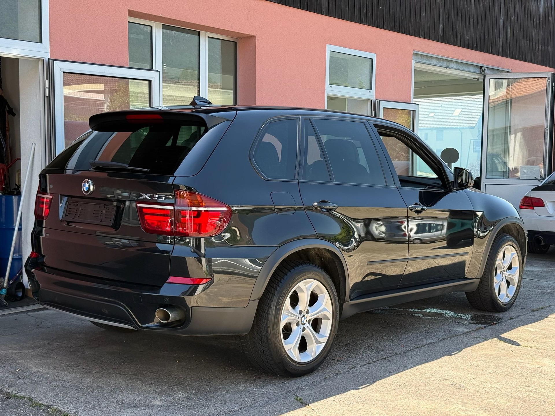 BMW X5 xDrive 40d Steptronic-image-3