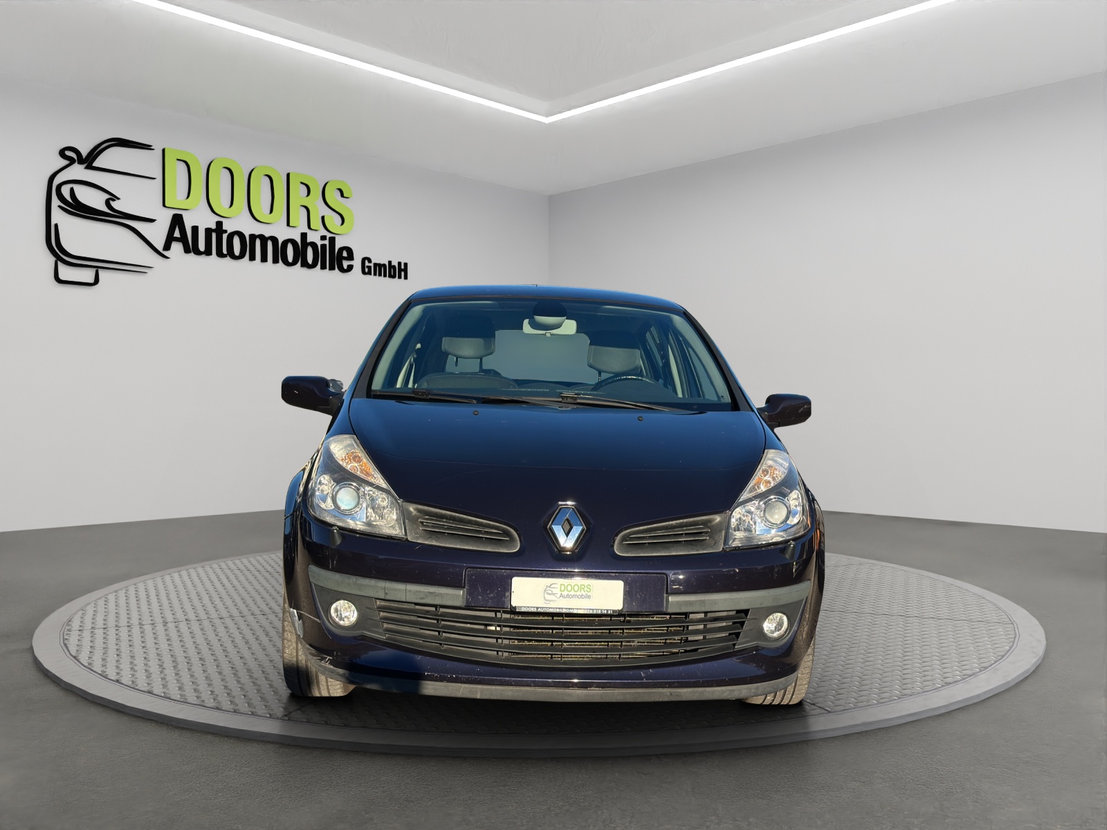 RENAULT Clio 2.0 16V Privilège Automatic-showroom-element-1