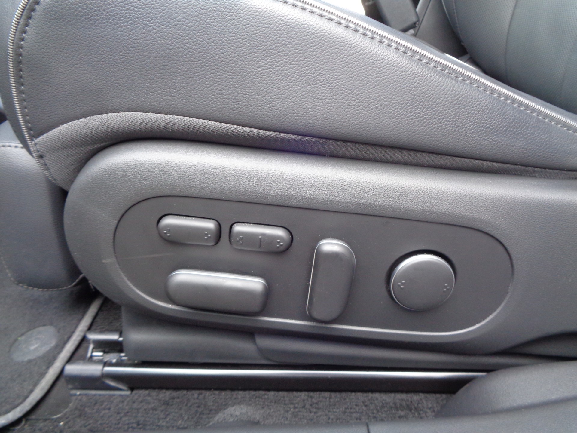 HYUNDAI Ioniq 5 77kWh Vertex 4WD-image-17