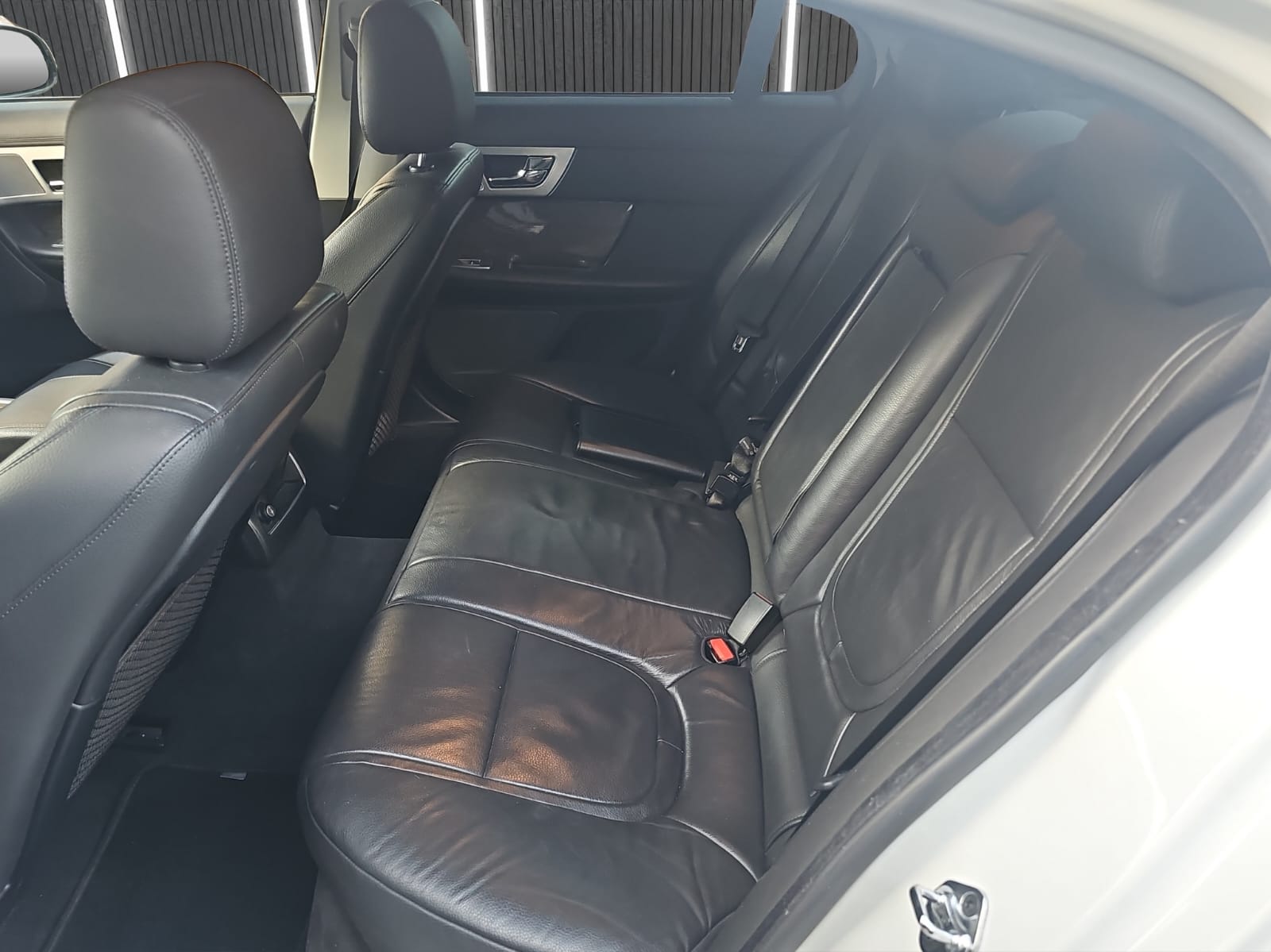 JAGUAR XF 2.2d-image-10