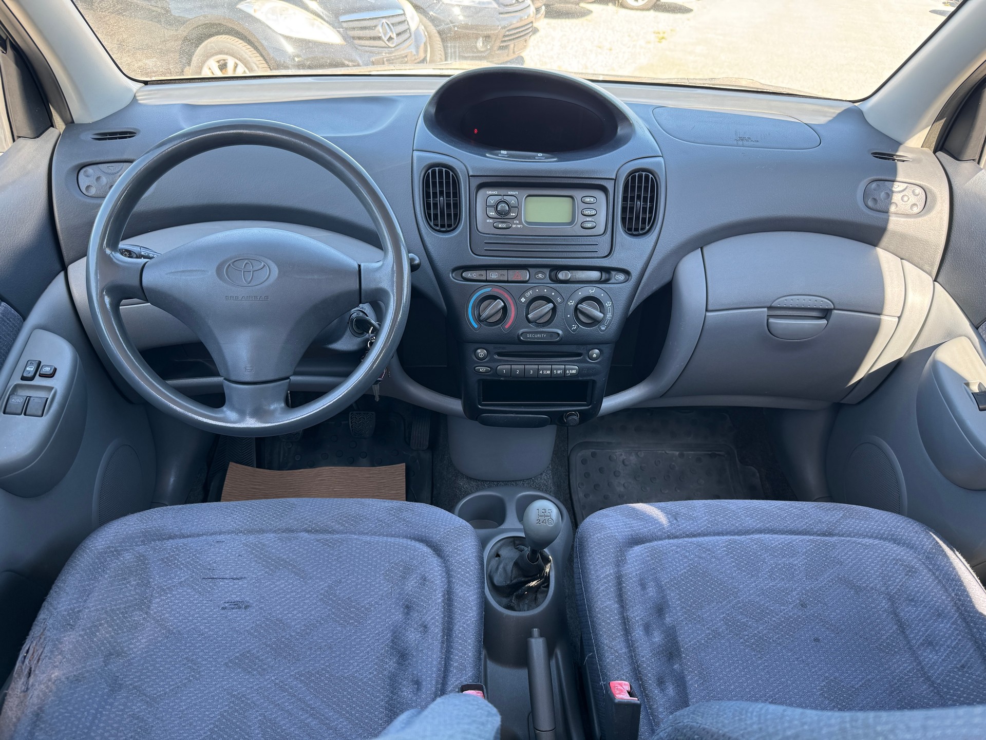 TOYOTA Yaris Verso 1.3 Linea Sol-image-7