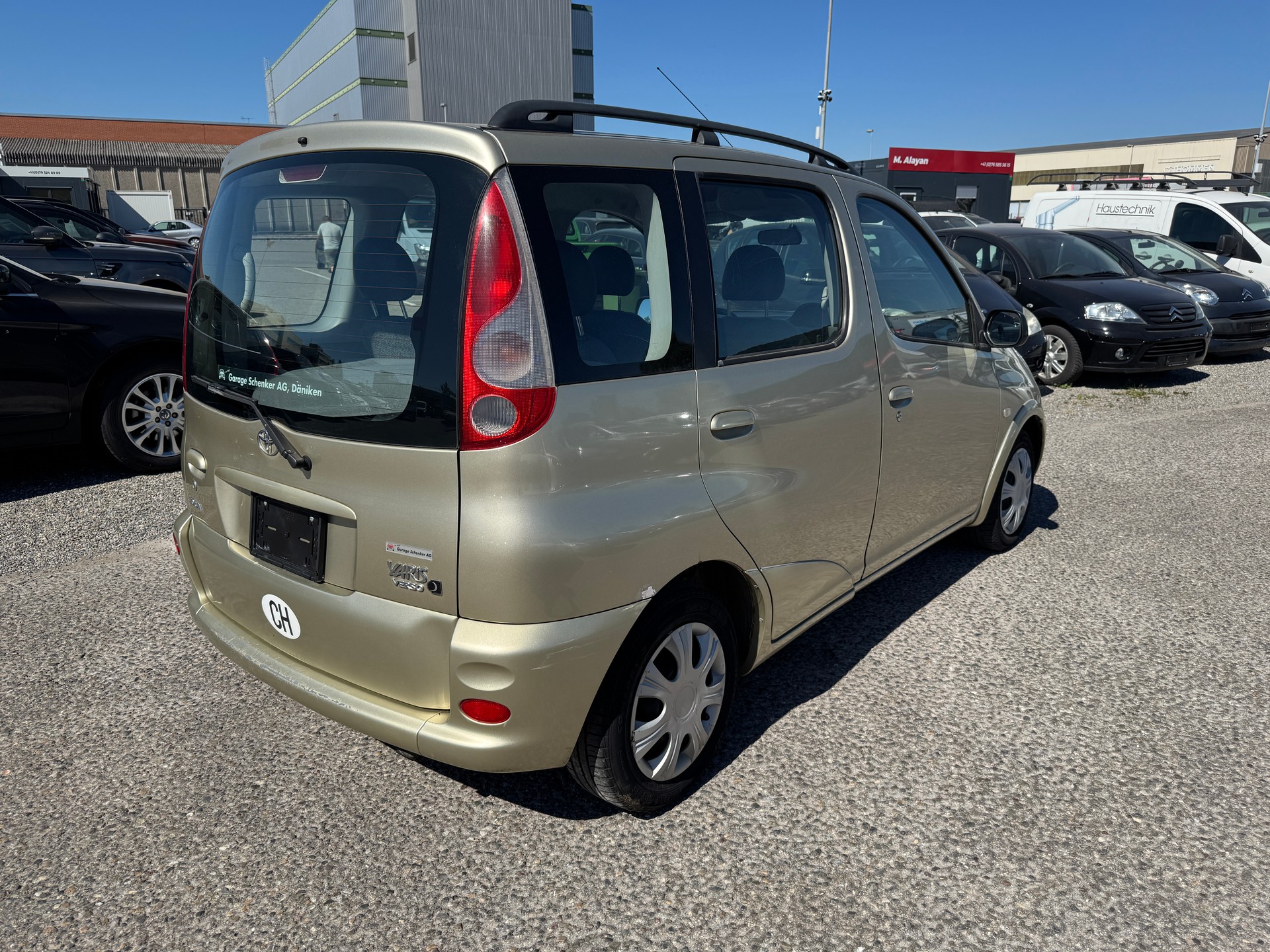 TOYOTA Yaris Verso 1.3 Linea Sol-image-5