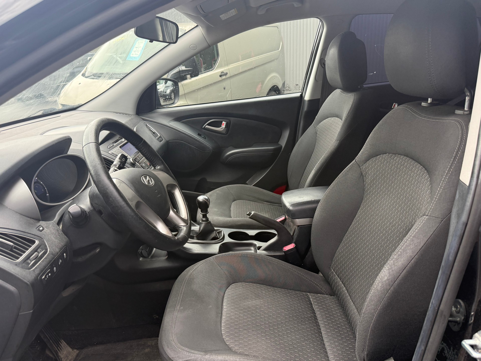 HYUNDAI iX 35 1.6 GDI Comfort 2WD-image-5