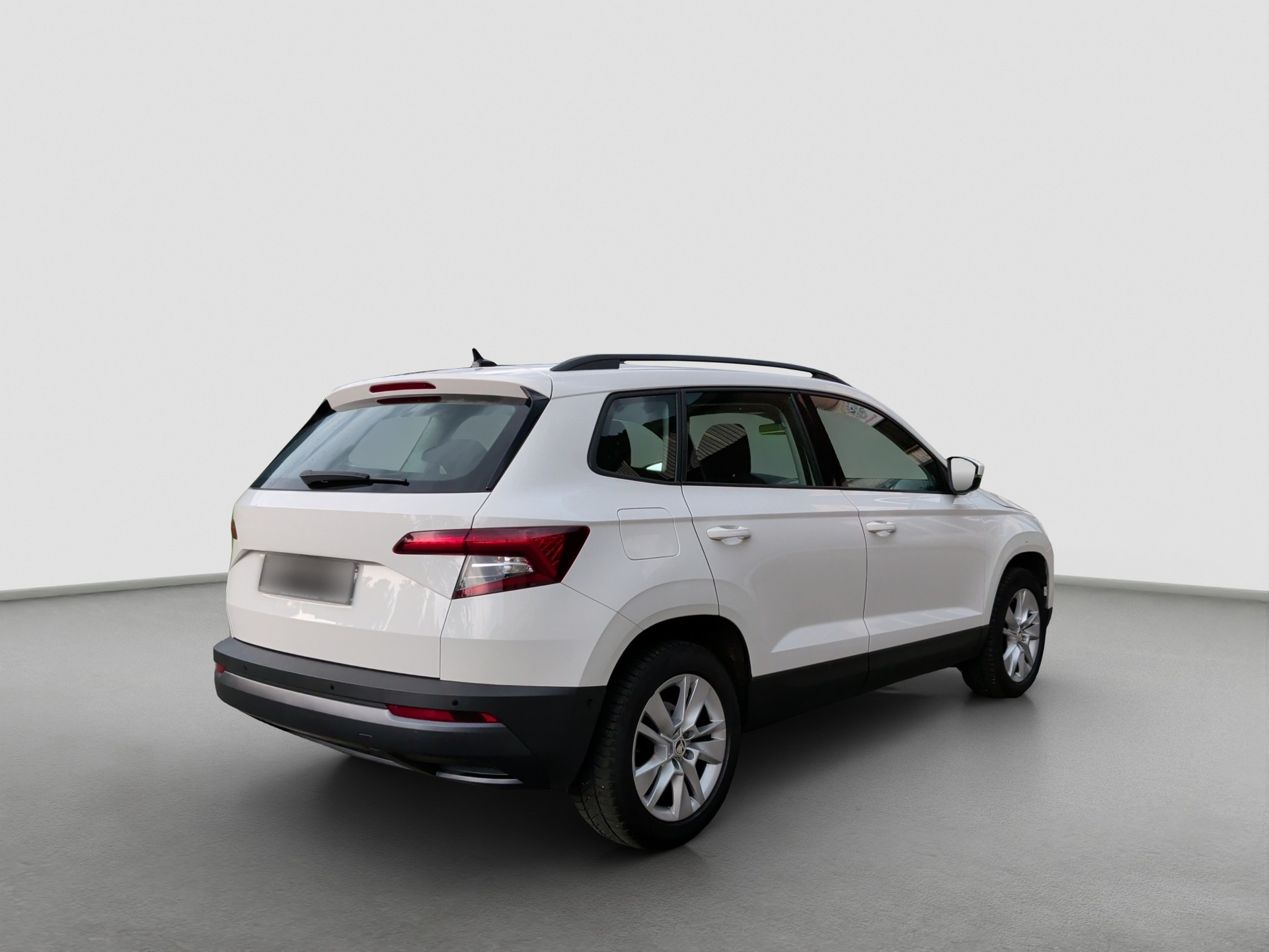 SKODA Karoq 2.0 TDI CR Style 4x4 DSG-image-4