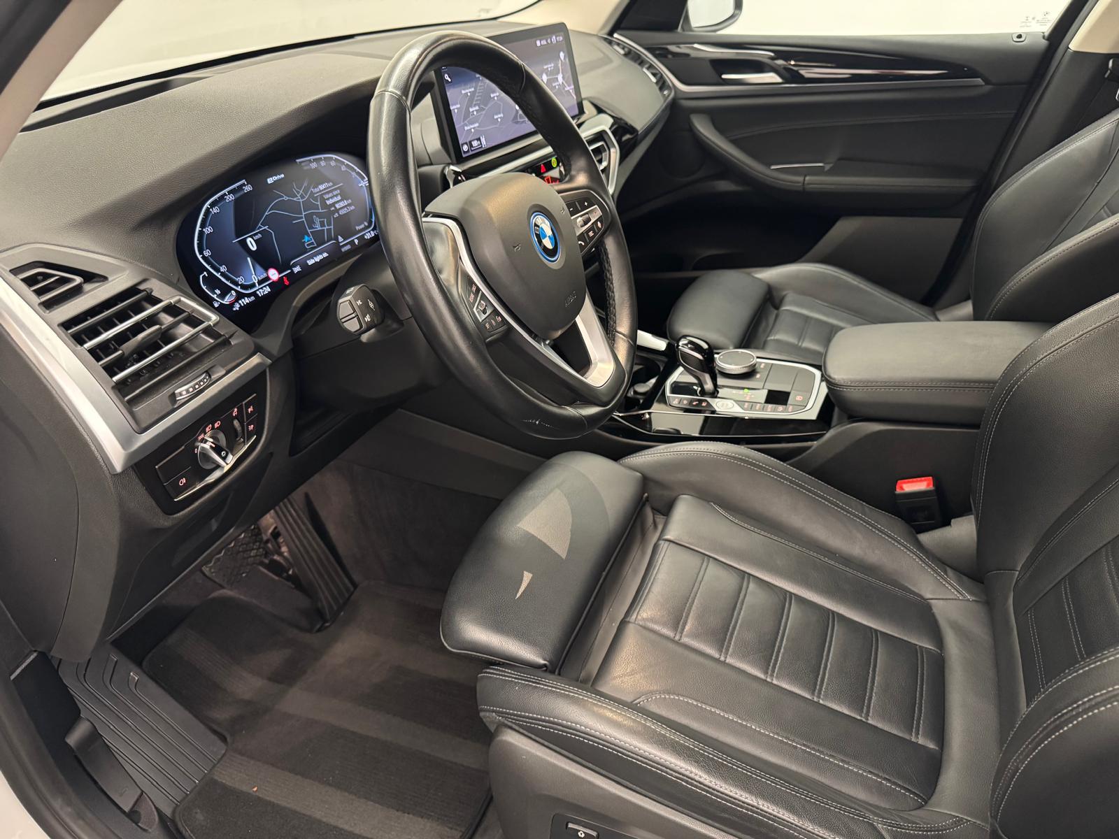 BMW X3 30e xDrive-image-11