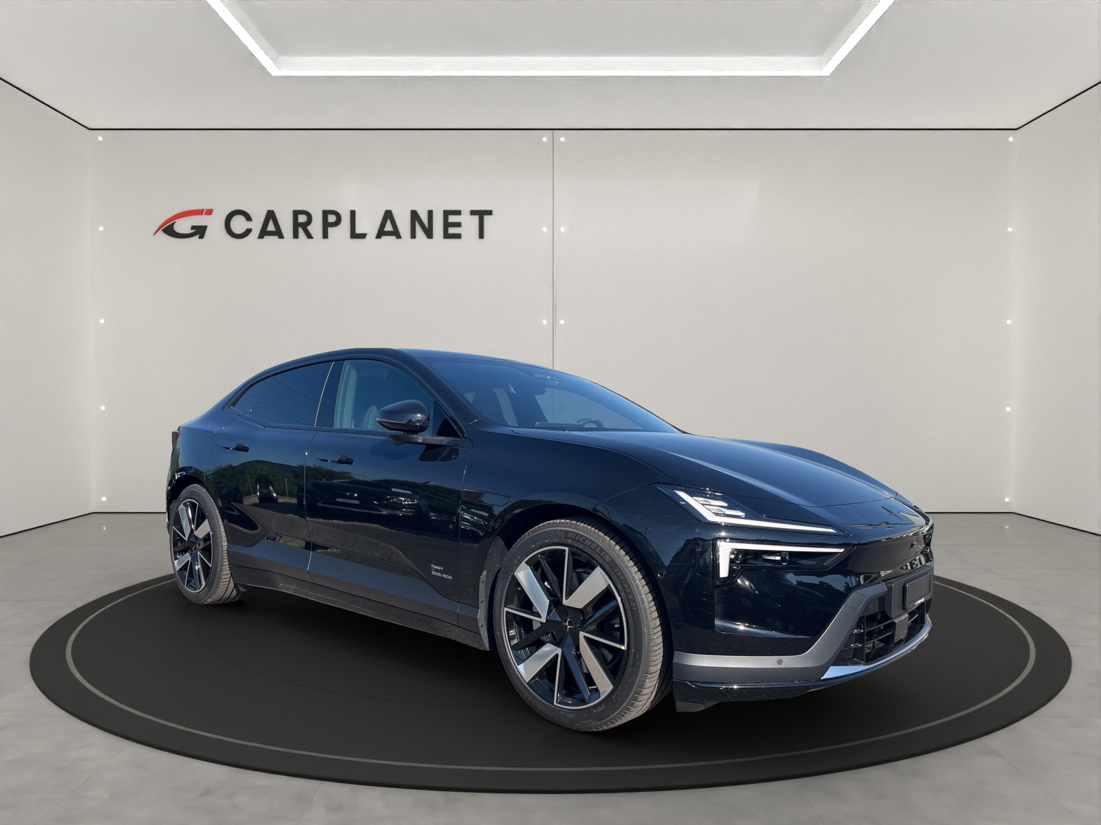 POLESTAR 4 Long Range Dual Motor-showroom-element-3