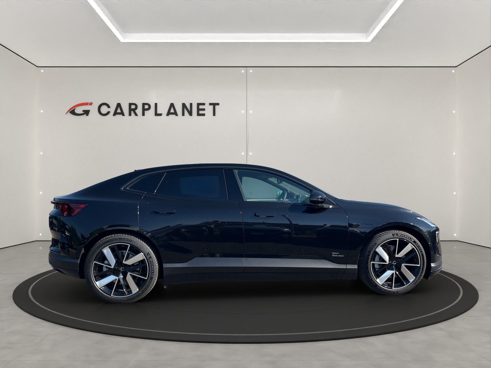 POLESTAR 4 Long Range Dual Motor-showroom-element-2